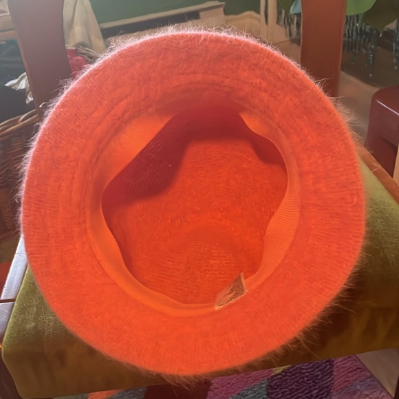 Fuzzy pink bucket hat - Picture 2 of 4